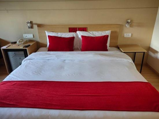 Lumis Studio Apartment Hyderabad Ngoại thất bức ảnh